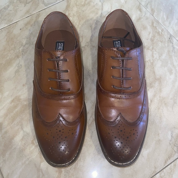 Stacy Adams Other - Kids Stacy Adams Wingtip Dress Shoes Size 2.5